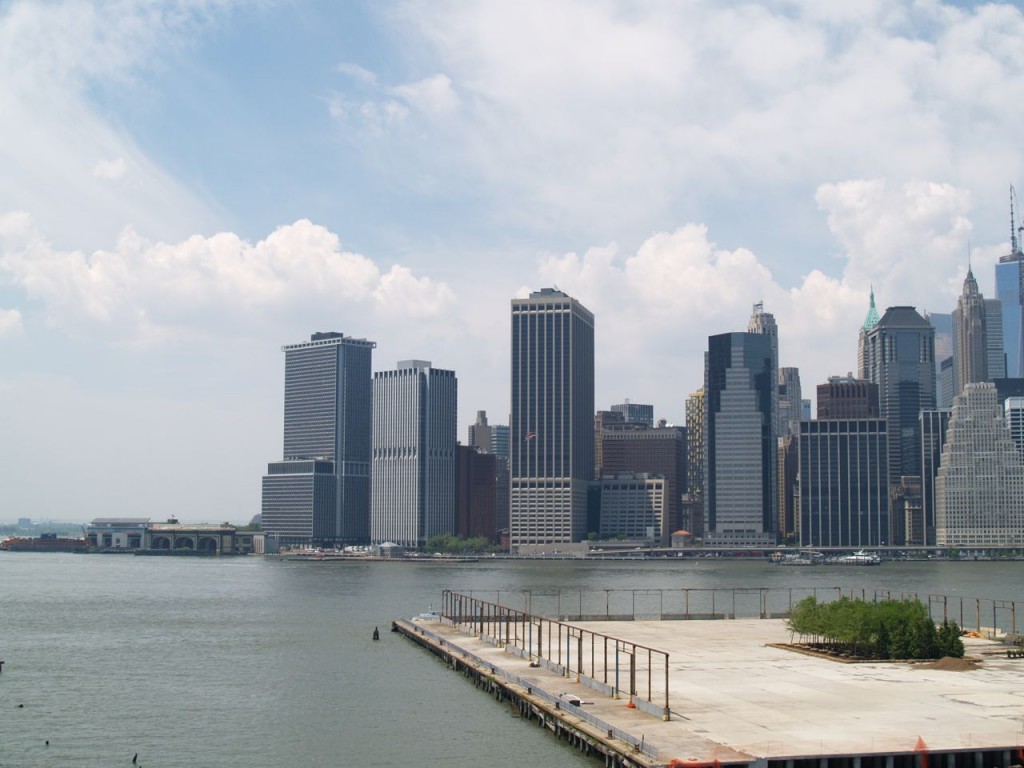 view of downtown Manhattan from Brooklyn Promenade
