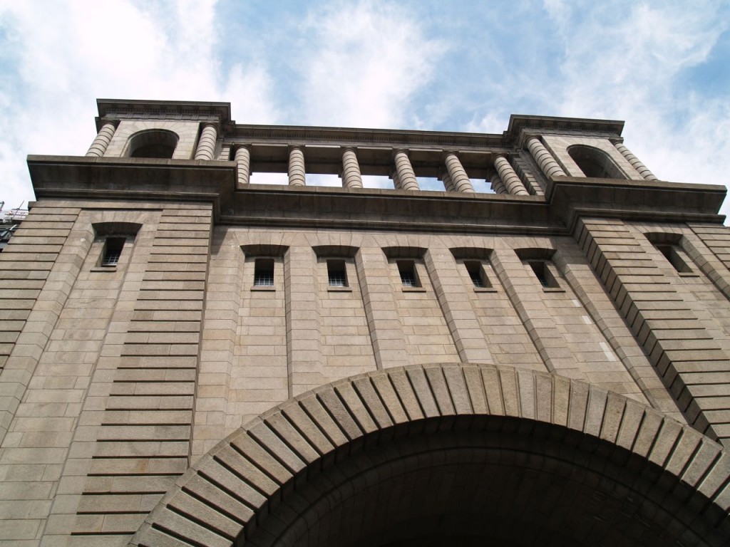 Manhattan Bridge Arch