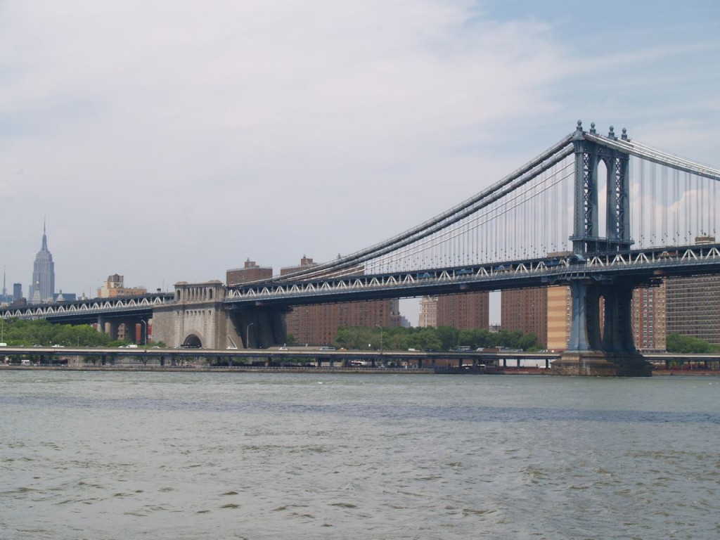 Manhattan Bridge as seen from Brooklyn Bridge Park