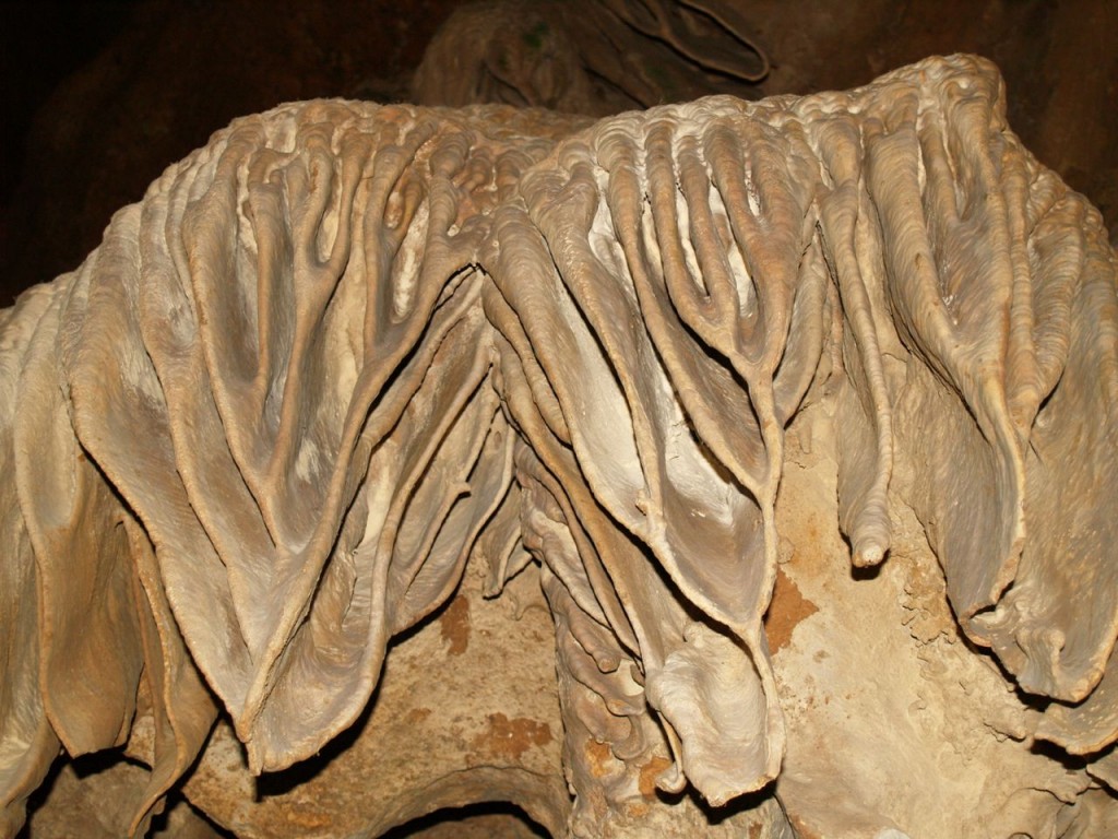 Drapery stalactites