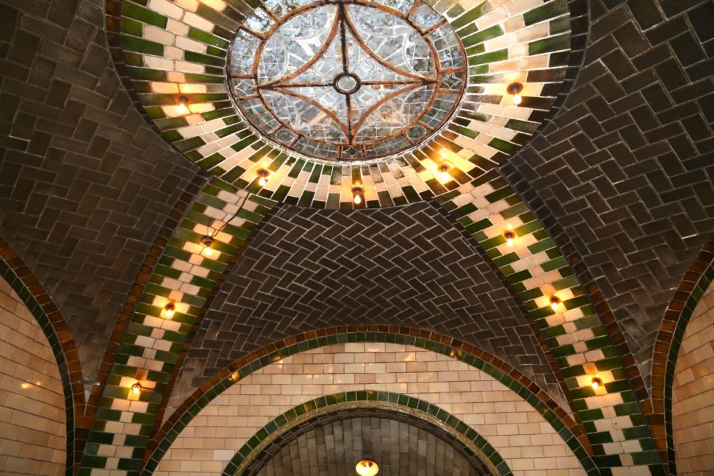 Mezzanine ceiling