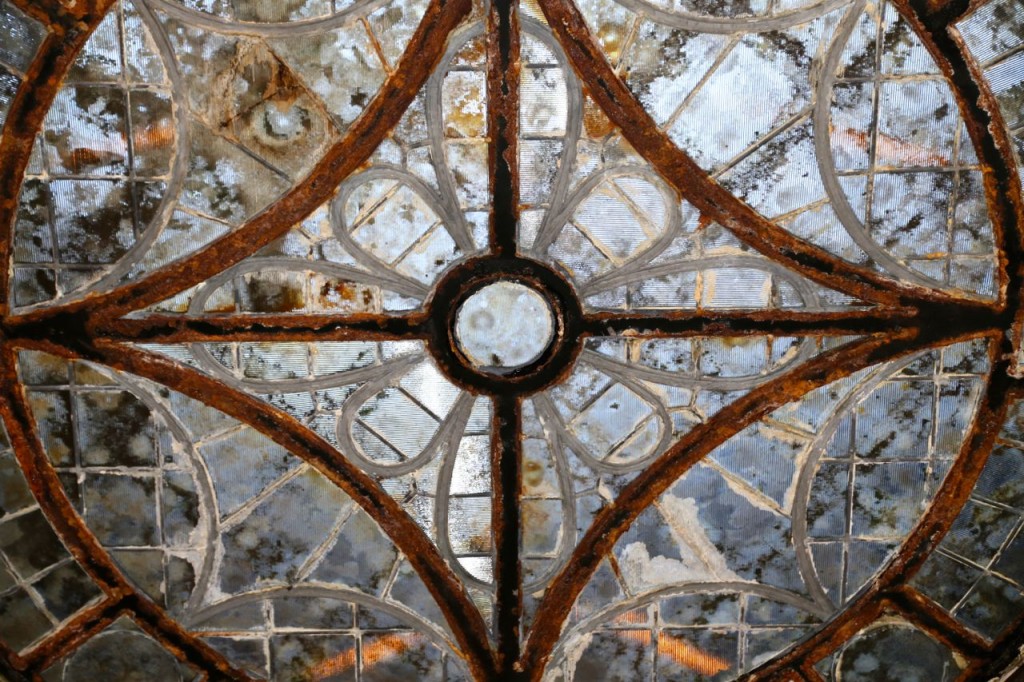 Mezzanine skylight glass