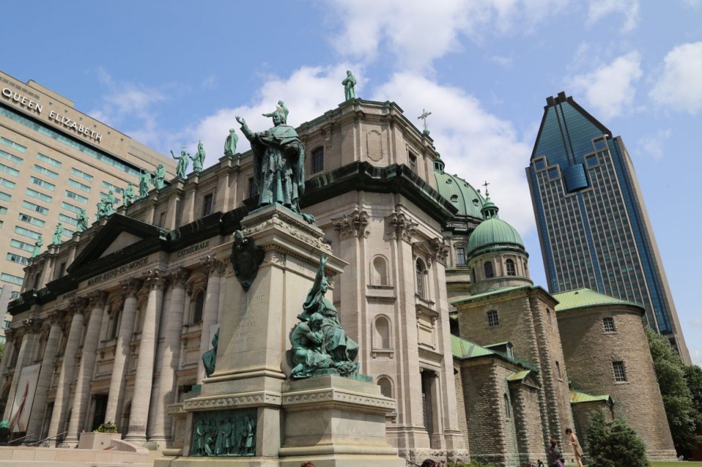 Cathédrale Marie-Reine-du-Monde