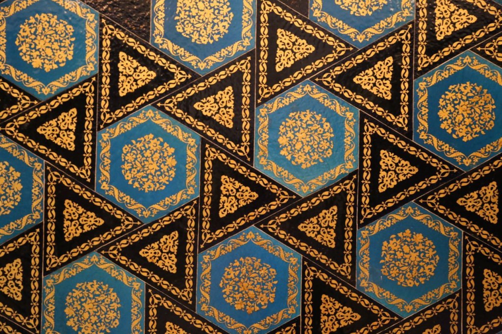 Tiled Kiosk wall