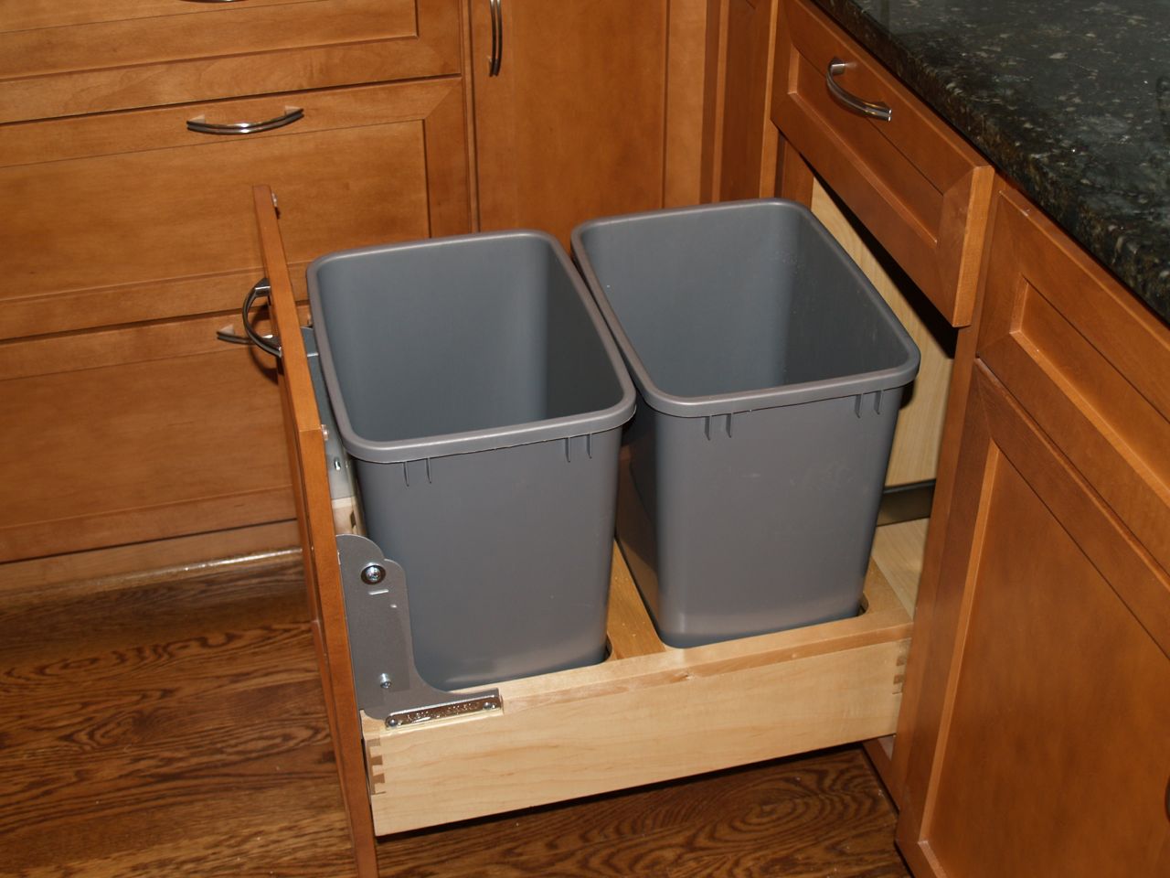 Pull Out Trash Can And Recycling Bin 